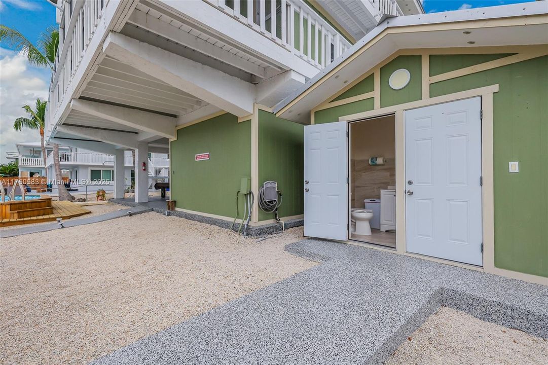 Recently Sold: $1,695,000 (3 beds, 2 baths, 1680 Square Feet)