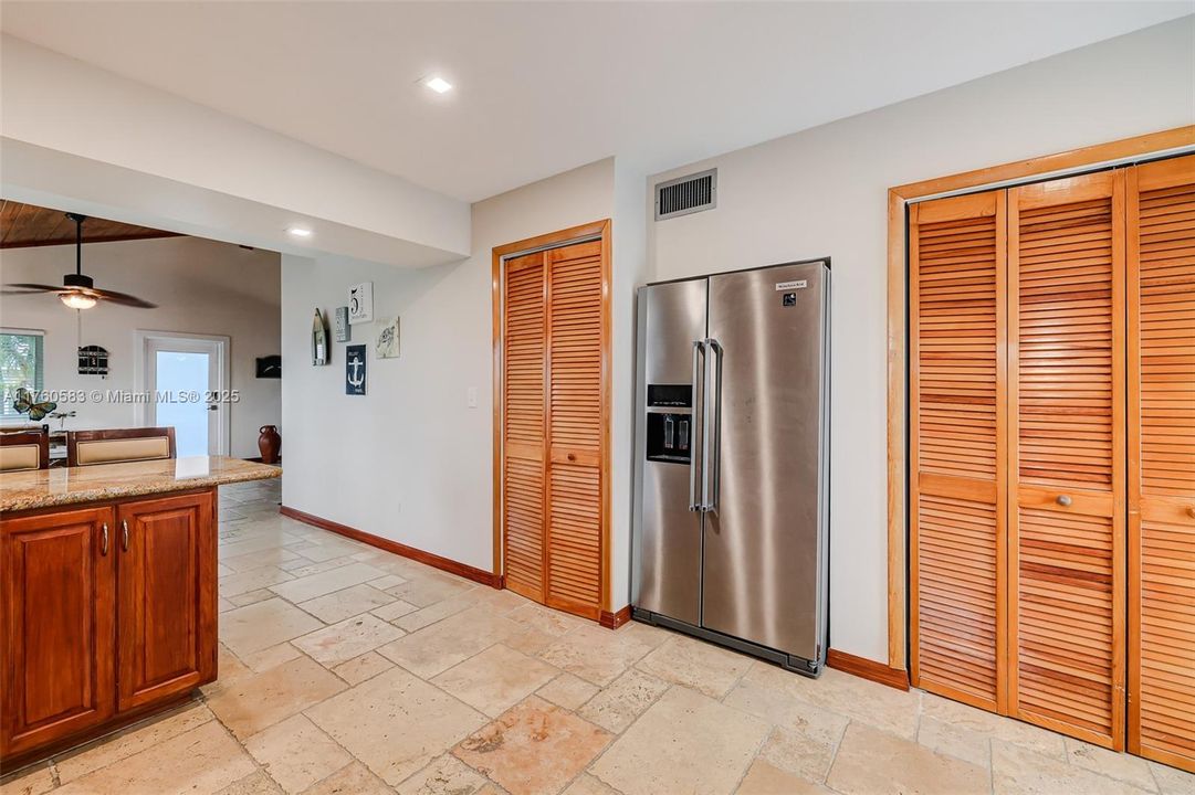 Recently Sold: $1,695,000 (3 beds, 2 baths, 1680 Square Feet)