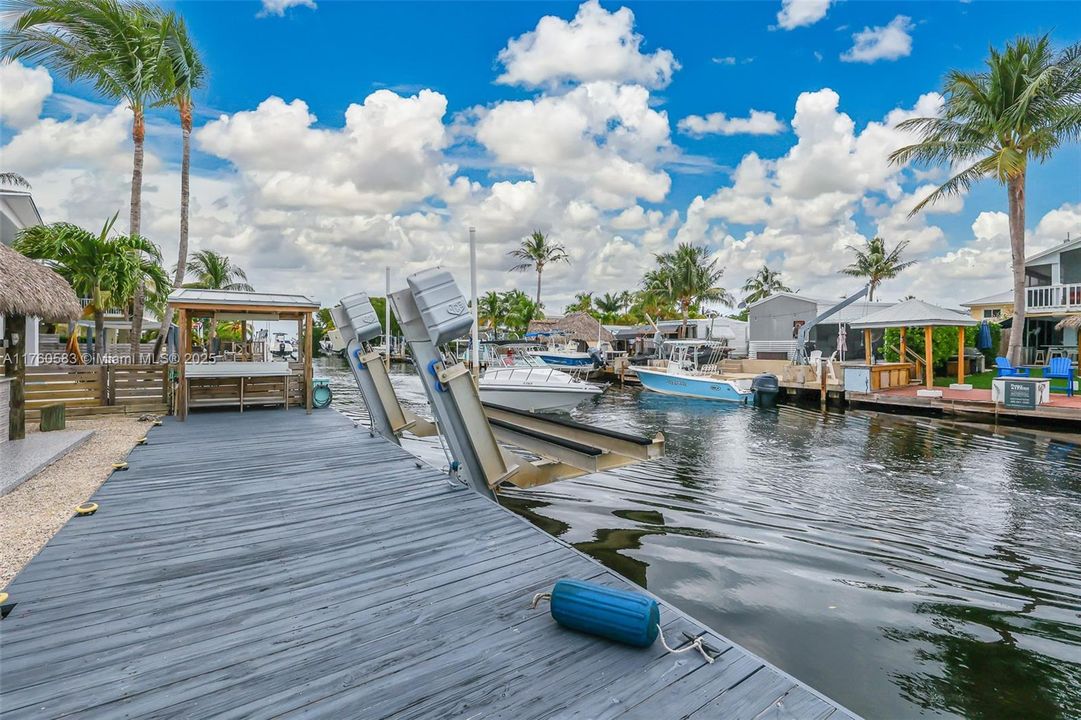 Recently Sold: $1,695,000 (3 beds, 2 baths, 1680 Square Feet)