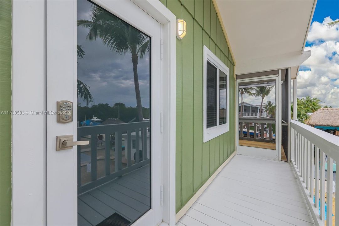 Recently Sold: $1,695,000 (3 beds, 2 baths, 1680 Square Feet)