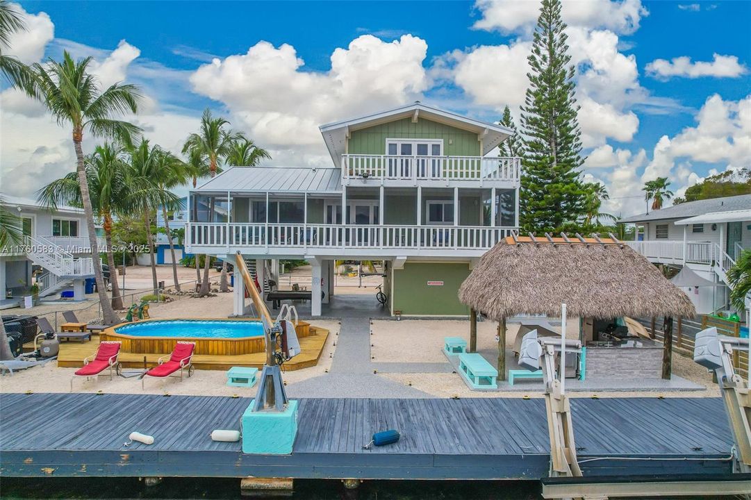 Recently Sold: $1,695,000 (3 beds, 2 baths, 1680 Square Feet)