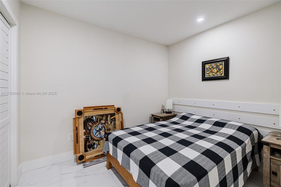 Recently Sold: $1,695,000 (3 beds, 2 baths, 1680 Square Feet)