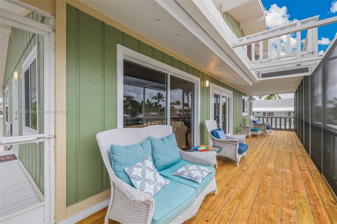 Recently Sold: $1,695,000 (3 beds, 2 baths, 1680 Square Feet)