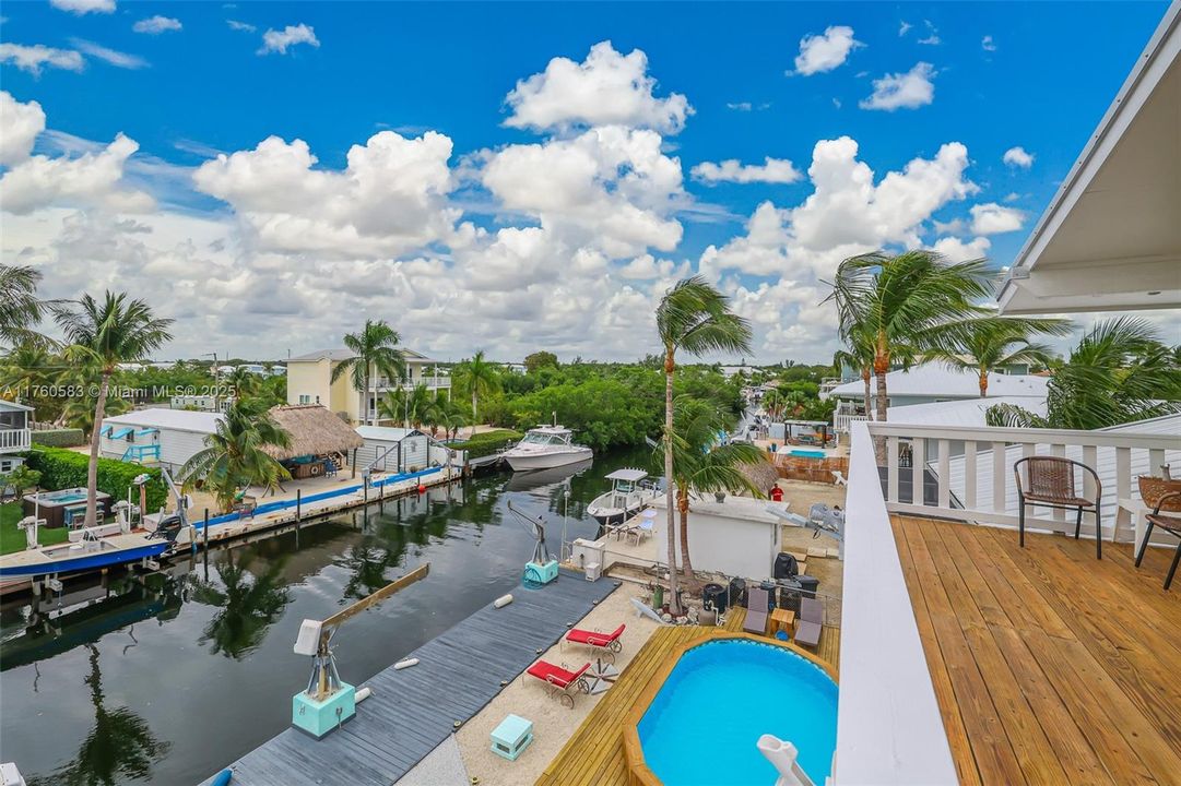 Recently Sold: $1,695,000 (3 beds, 2 baths, 1680 Square Feet)