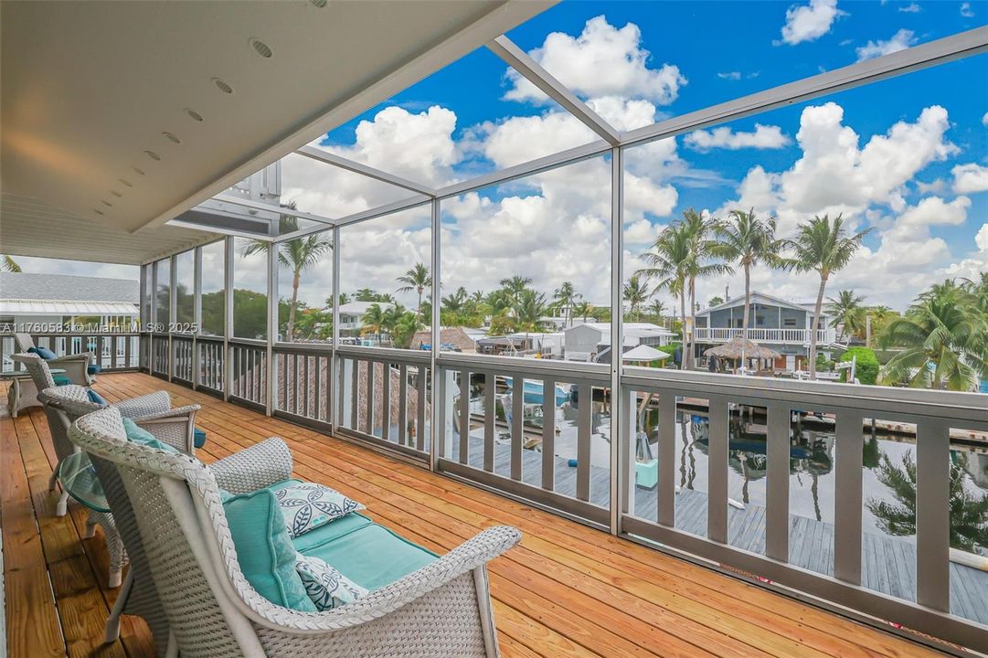 Recently Sold: $1,695,000 (3 beds, 2 baths, 1680 Square Feet)