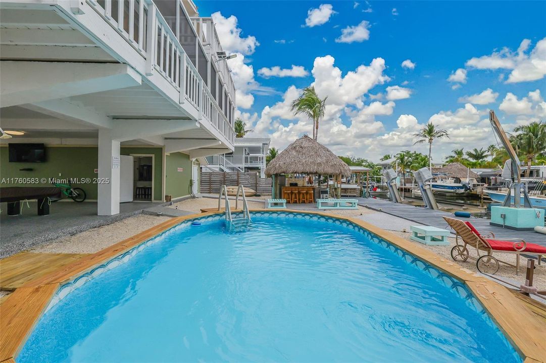 Recently Sold: $1,695,000 (3 beds, 2 baths, 1680 Square Feet)