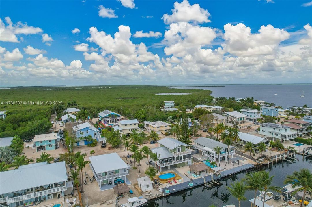 Recently Sold: $1,695,000 (3 beds, 2 baths, 1680 Square Feet)