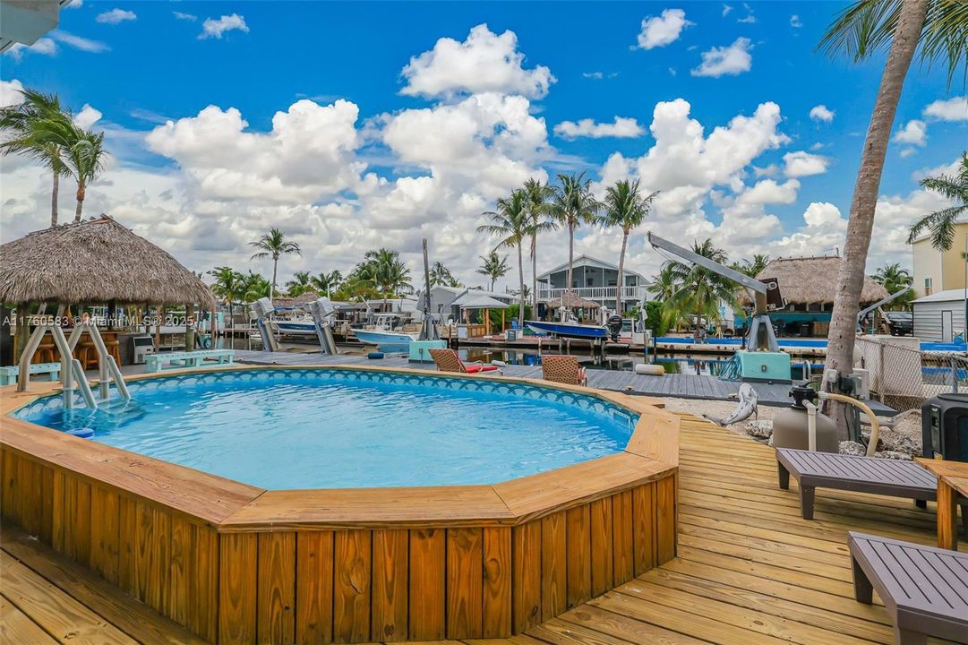 Recently Sold: $1,695,000 (3 beds, 2 baths, 1680 Square Feet)