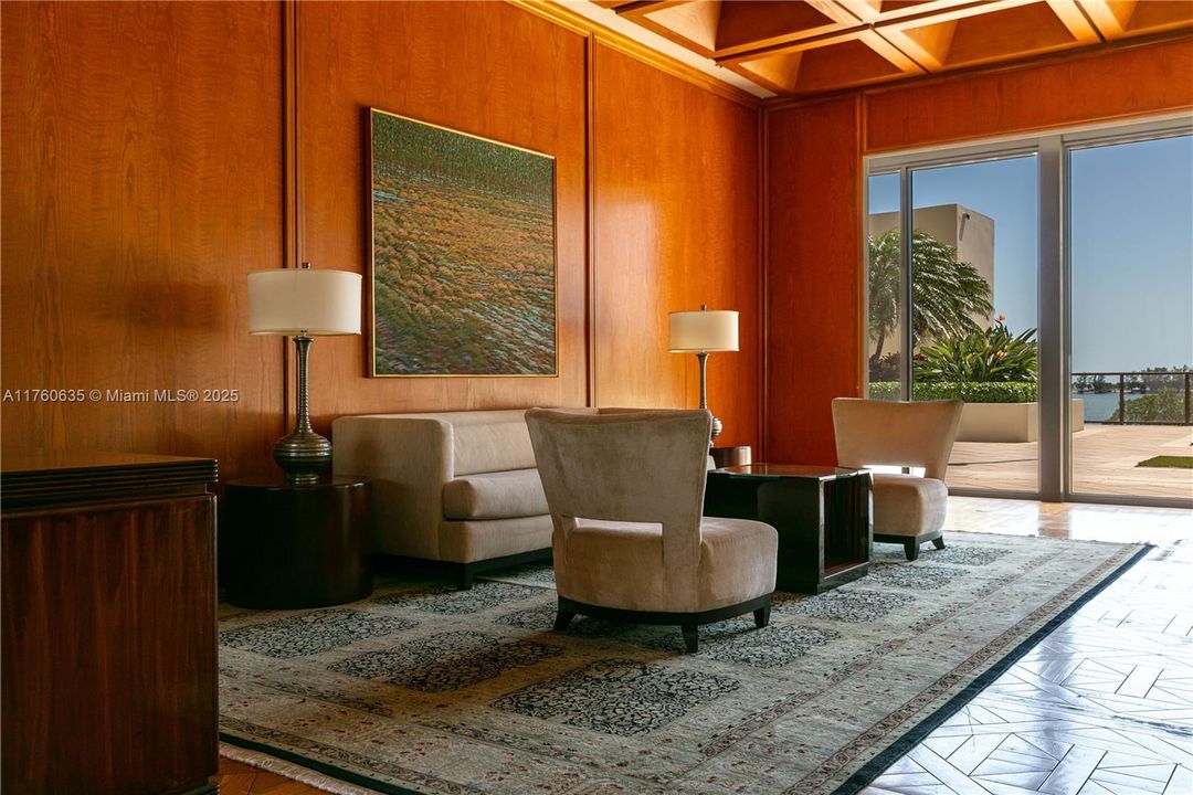 最近售出: $890,000 (2 贝兹, 2 浴室, 1895 平方英尺)