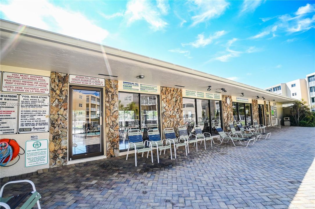 Под контрактом: $176,000 (1 спален, 1 ванн, 800 Квадратных фут)