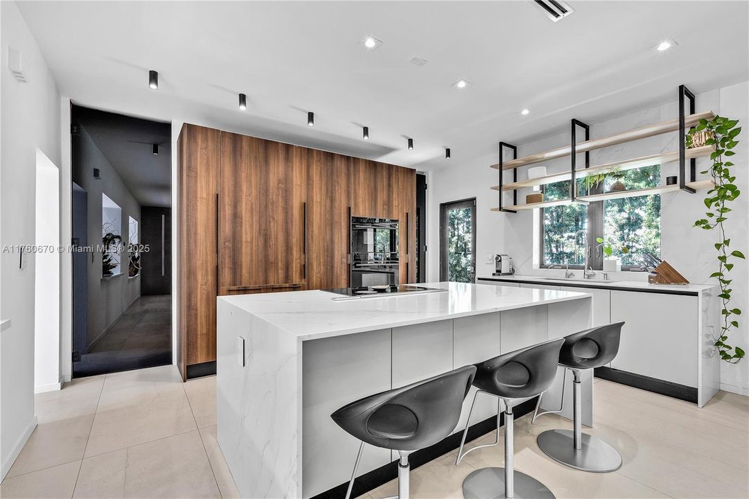 For Sale: $3,500,000 (3 beds, 3 baths, 2316 Square Feet)