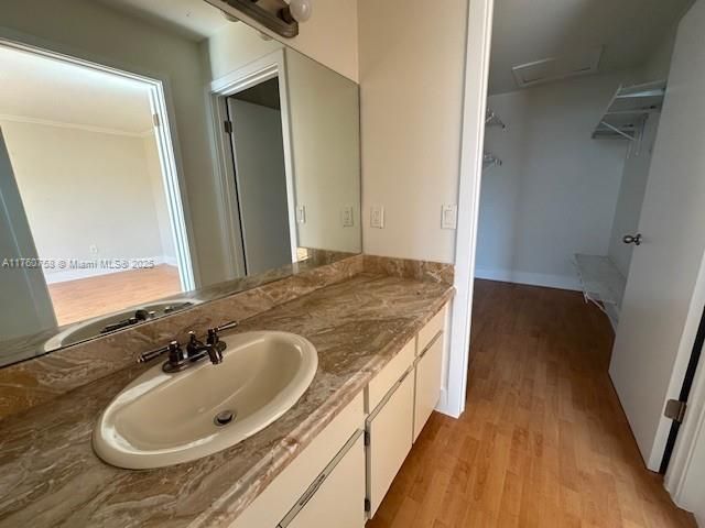 Recently Rented: $1,900 (1 beds, 1 baths, 711 Square Feet)