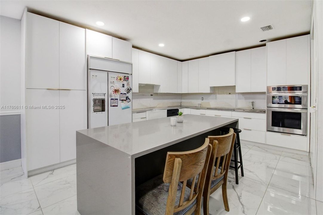 最近售出: $647,000 (5 贝兹, 3 浴室, 2916 平方英尺)