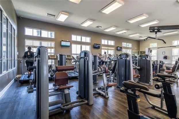 最近售出: $647,000 (5 贝兹, 3 浴室, 2916 平方英尺)