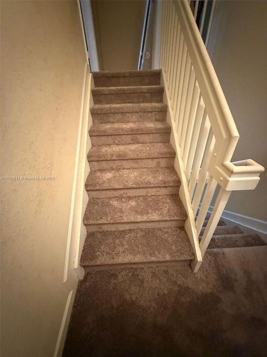 最近售出: $647,000 (5 贝兹, 3 浴室, 2916 平方英尺)