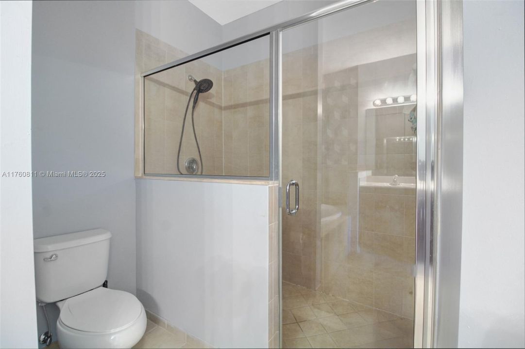 最近售出: $647,000 (5 贝兹, 3 浴室, 2916 平方英尺)