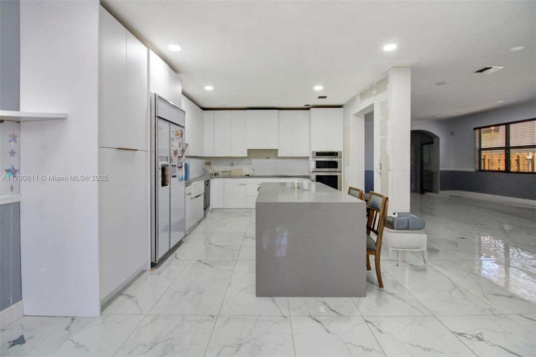 最近售出: $647,000 (5 贝兹, 3 浴室, 2916 平方英尺)