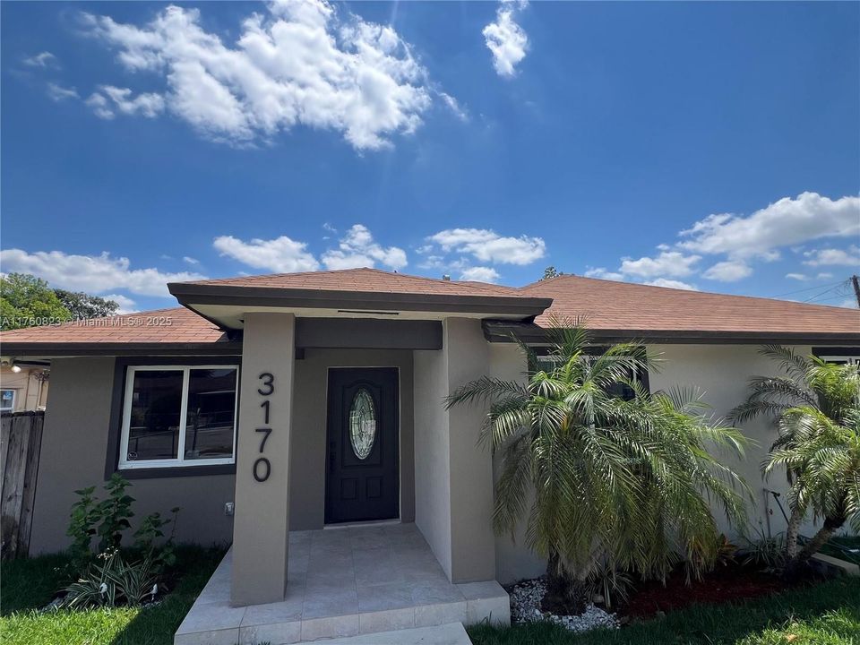 Recently Sold: $599,000 (4 beds, 2 baths, 1525 Square Feet)