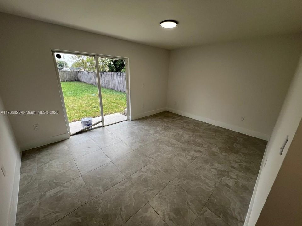 Recently Sold: $599,000 (4 beds, 2 baths, 1525 Square Feet)