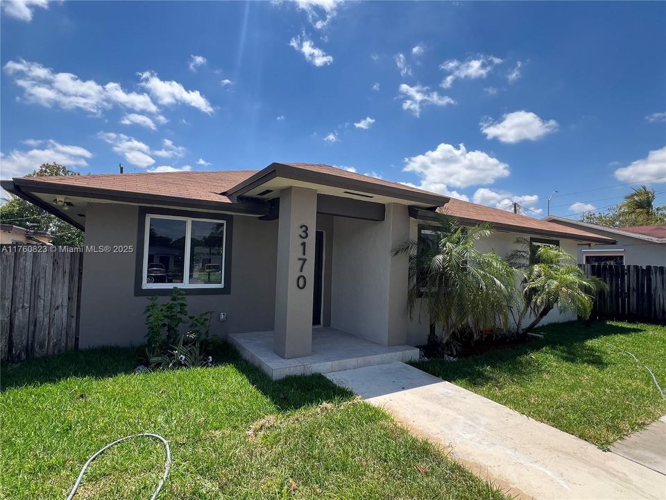 Recently Sold: $599,000 (4 beds, 2 baths, 1525 Square Feet)