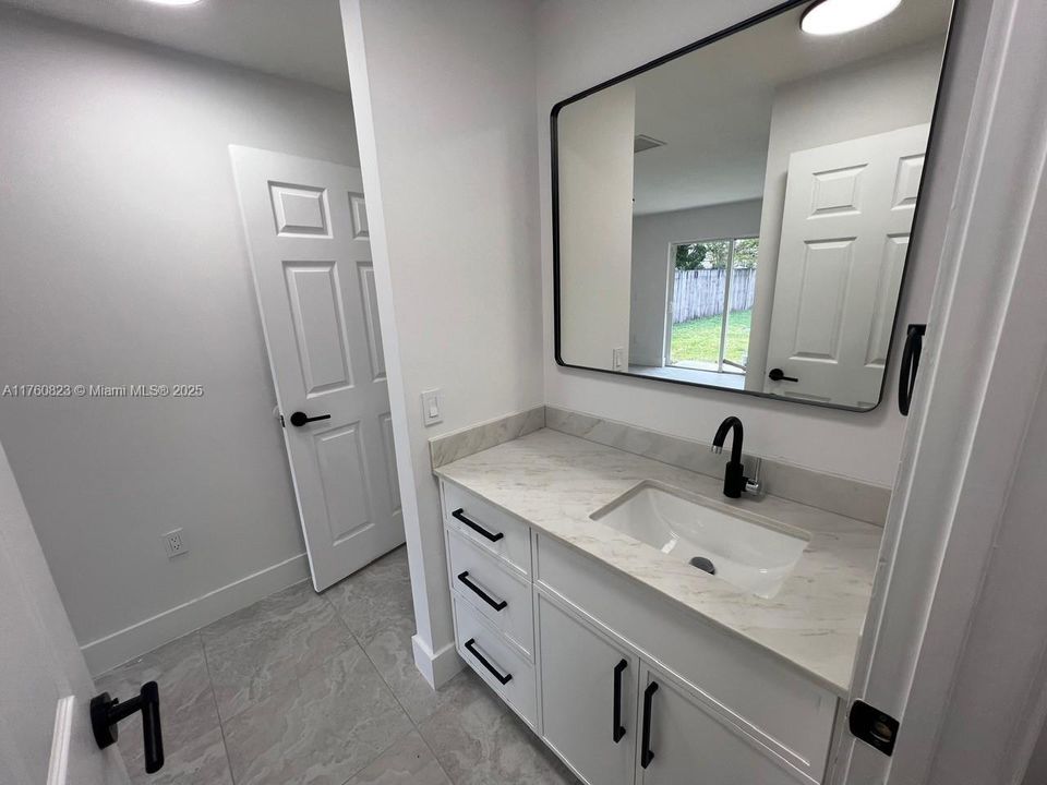 Recently Sold: $599,000 (4 beds, 2 baths, 1525 Square Feet)