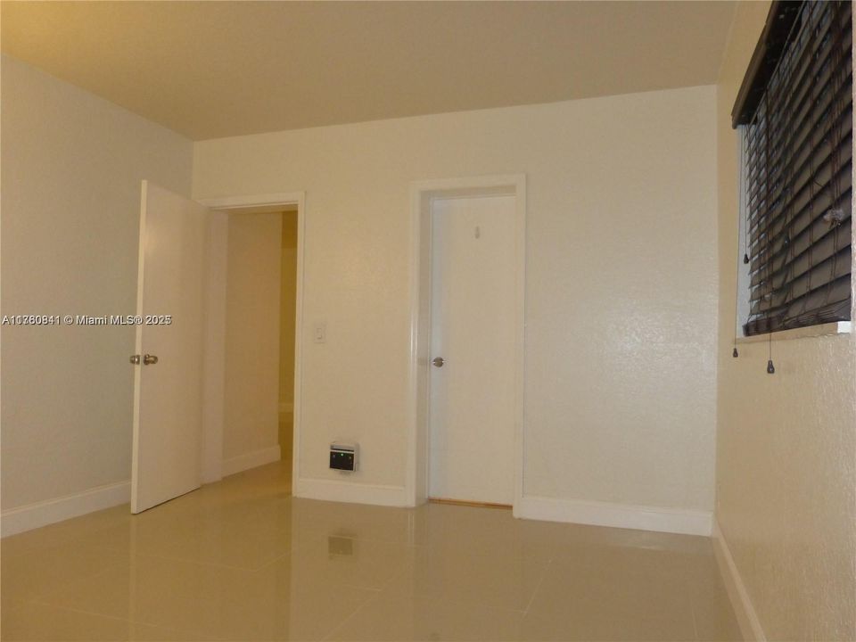 Недавно продано: $160,000 (1 спален, 1 ванн, 600 Квадратных фут)