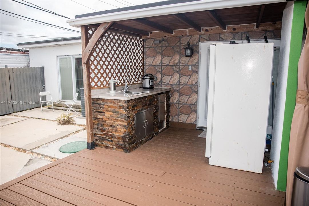 Недавно продано: $649,000 (5 спален, 3 ванн, 1080 Квадратных фут)