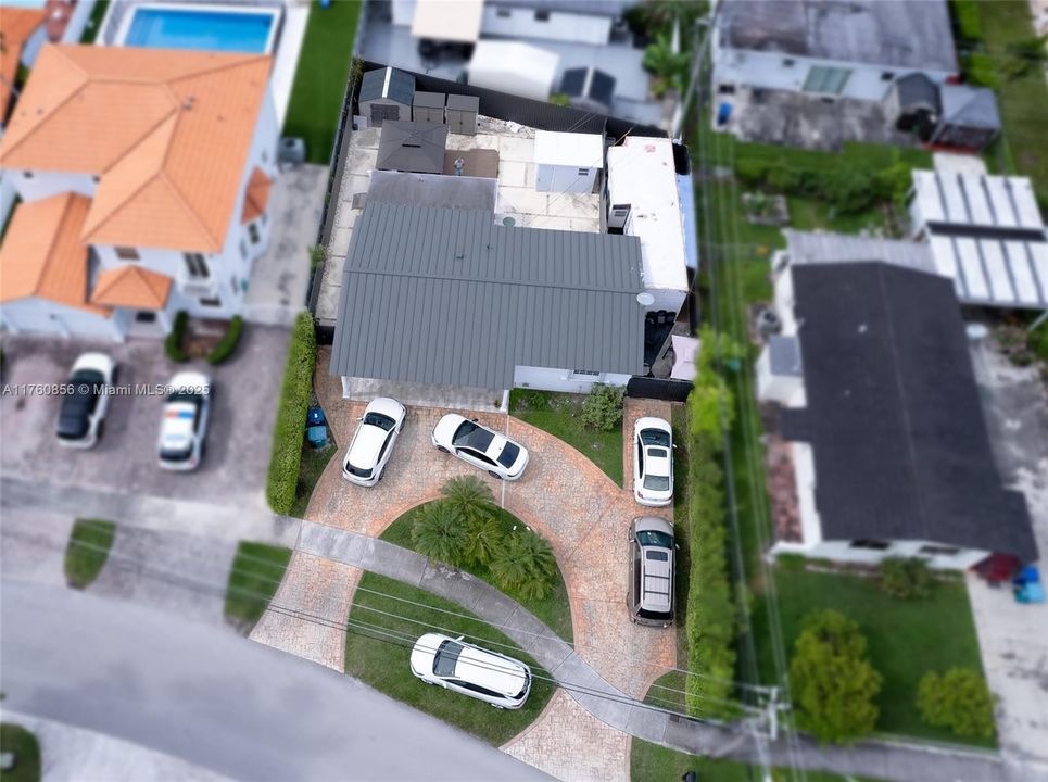 Недавно продано: $649,000 (5 спален, 3 ванн, 1080 Квадратных фут)