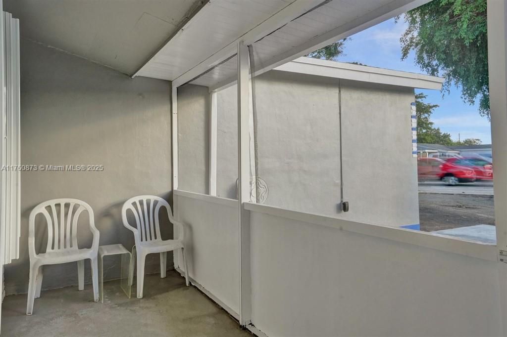 Recently Sold: $519,900 (4 beds, 2 baths, 2022 Square Feet)