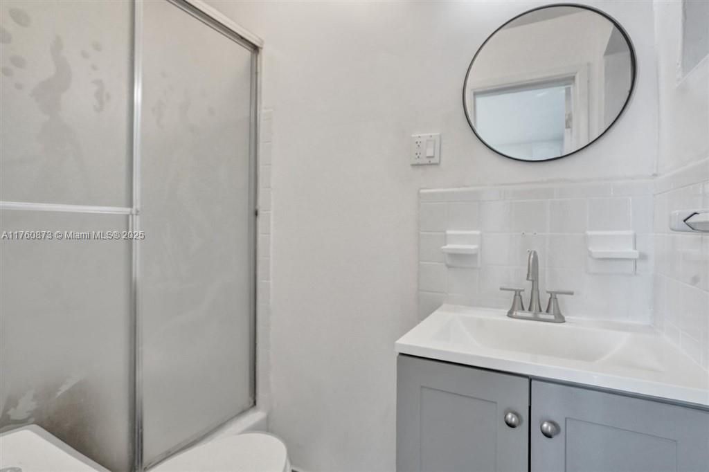 Recently Sold: $519,900 (4 beds, 2 baths, 2022 Square Feet)