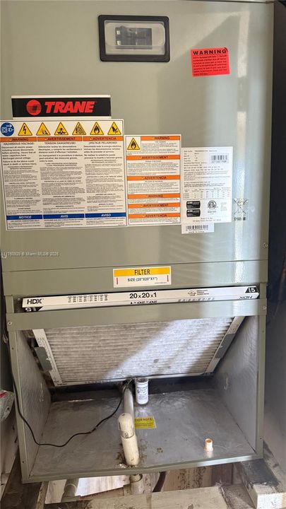 Recently Sold: $330,000 (2 beds, 2 baths, 1186 Square Feet)