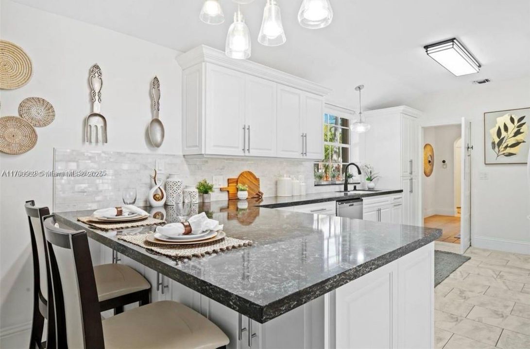 Недавно арендовано: $7,000 (3 спален, 2 ванн, 2588 Квадратных фут)