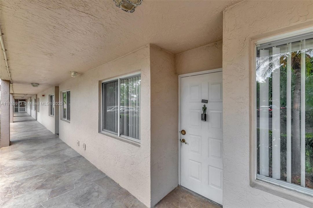For Sale: $157,750 (2 beds, 2 baths, 1080 Square Feet)