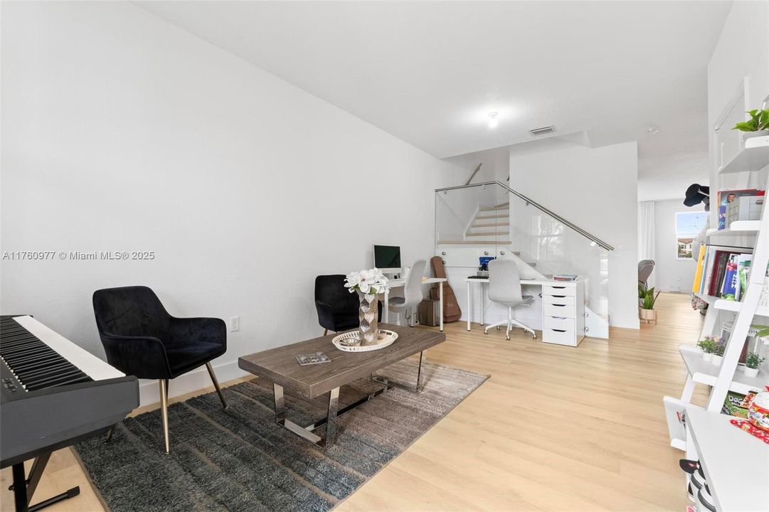 For Sale: $635,000 (4 beds, 2 baths, 1820 Square Feet)