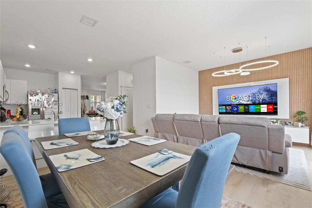 For Sale: $635,000 (4 beds, 2 baths, 1820 Square Feet)