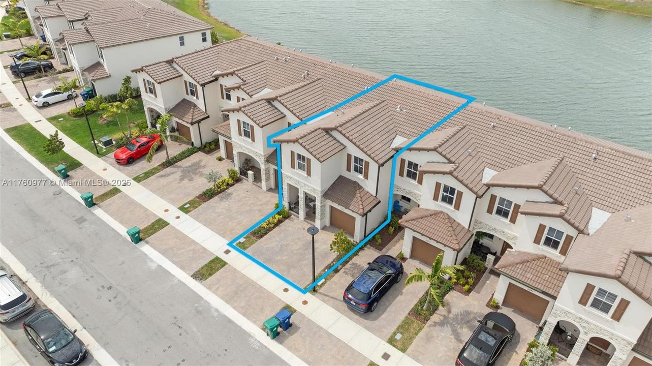 For Sale: $635,000 (4 beds, 2 baths, 1820 Square Feet)