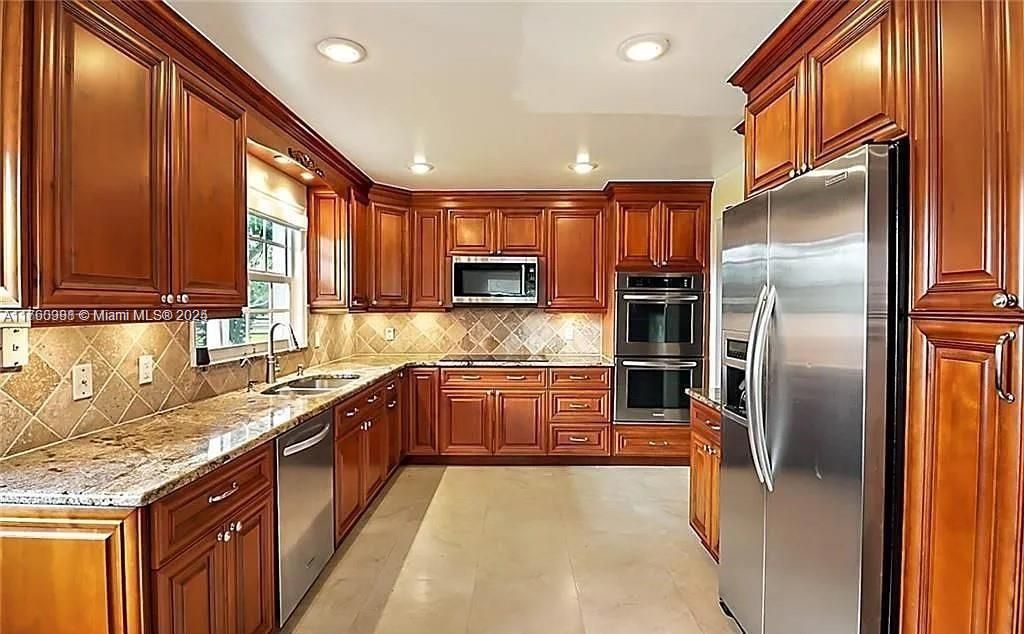 For Rent: $10,500 (4 beds, 3 baths, 2530 Square Feet)