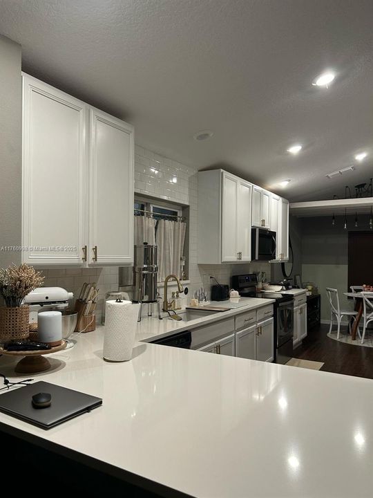 Недавно арендовано: $2,700 (3 спален, 2 ванн, 1572 Квадратных фут)