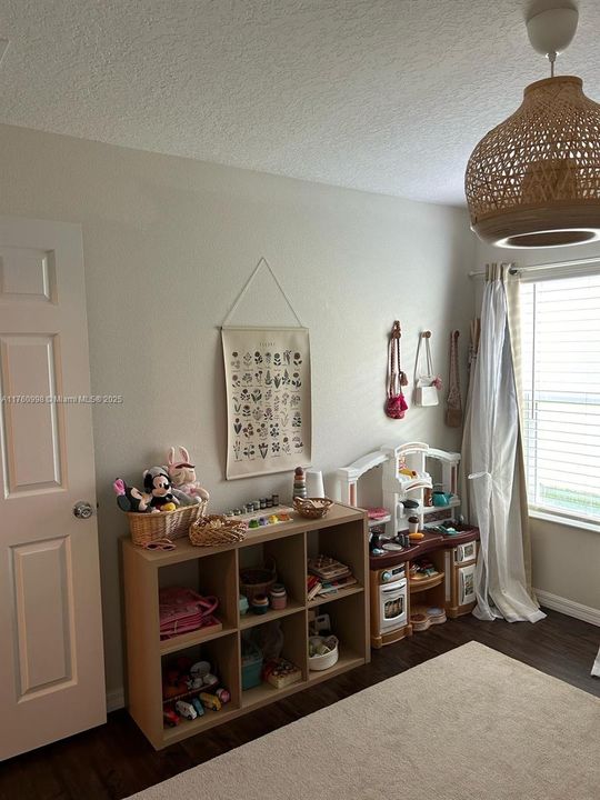 Недавно арендовано: $2,700 (3 спален, 2 ванн, 1572 Квадратных фут)