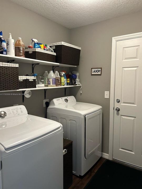 Недавно арендовано: $2,700 (3 спален, 2 ванн, 1572 Квадратных фут)