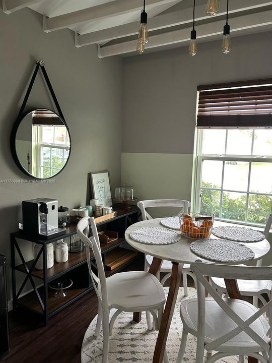 Недавно арендовано: $2,700 (3 спален, 2 ванн, 1572 Квадратных фут)