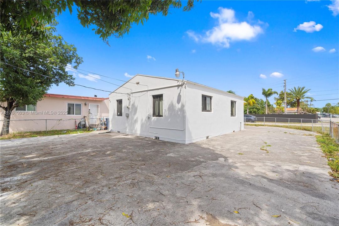 Recently Sold: $379,900 (2 beds, 1 baths, 780 Square Feet)