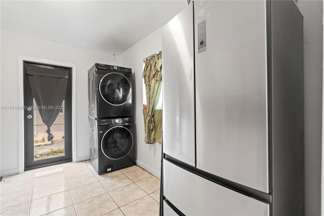 Recently Sold: $379,900 (2 beds, 1 baths, 780 Square Feet)