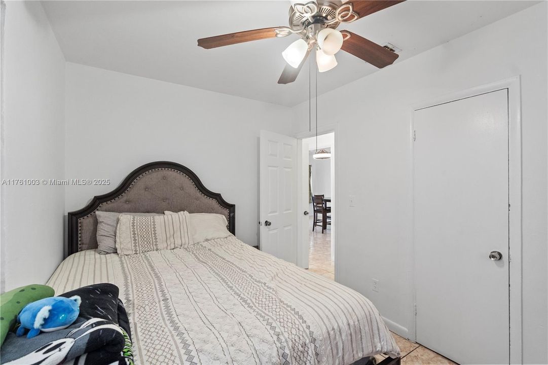 Recently Sold: $379,900 (2 beds, 1 baths, 780 Square Feet)