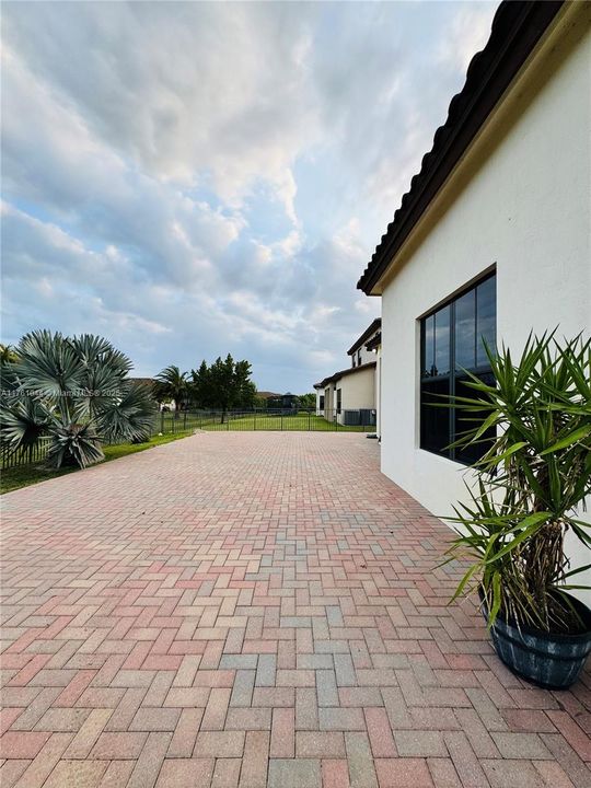 For Rent: $2,900 (4 beds, 3 baths, 0 Square Feet)