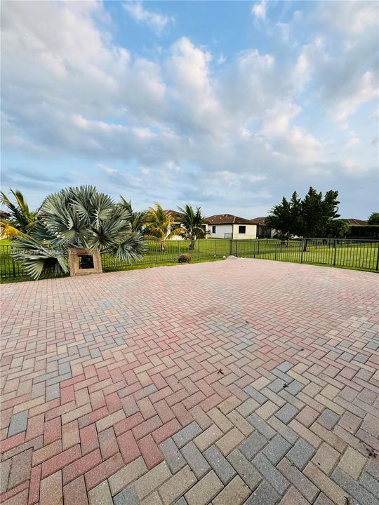 For Rent: $2,900 (4 beds, 3 baths, 0 Square Feet)