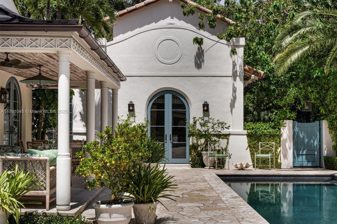 Recently Sold: $12,995,000 (6 beds, 6 baths, 6144 Square Feet)