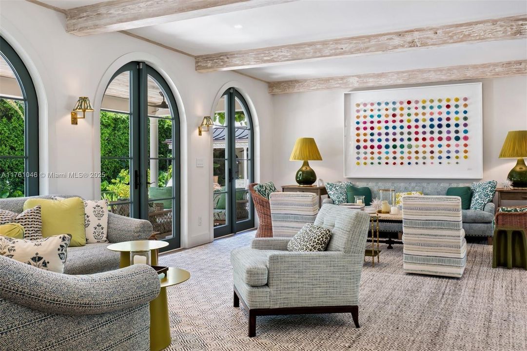 Recently Sold: $12,995,000 (6 beds, 6 baths, 6144 Square Feet)