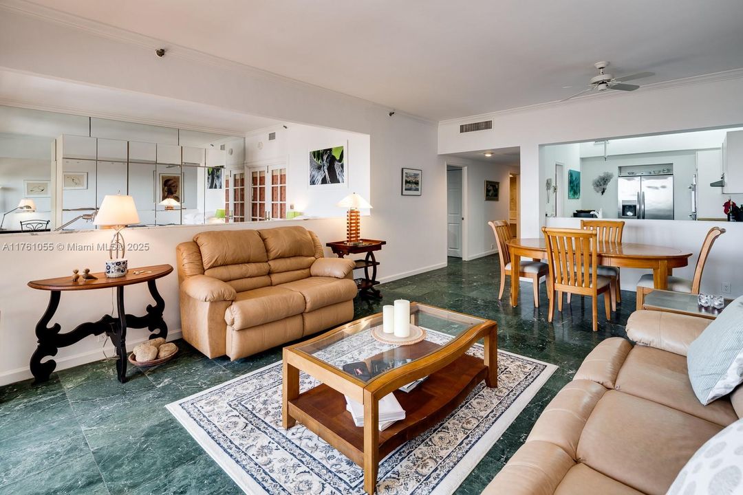 Недавно продано: $695,000 (1 спален, 1 ванн, 1059 Квадратных фут)