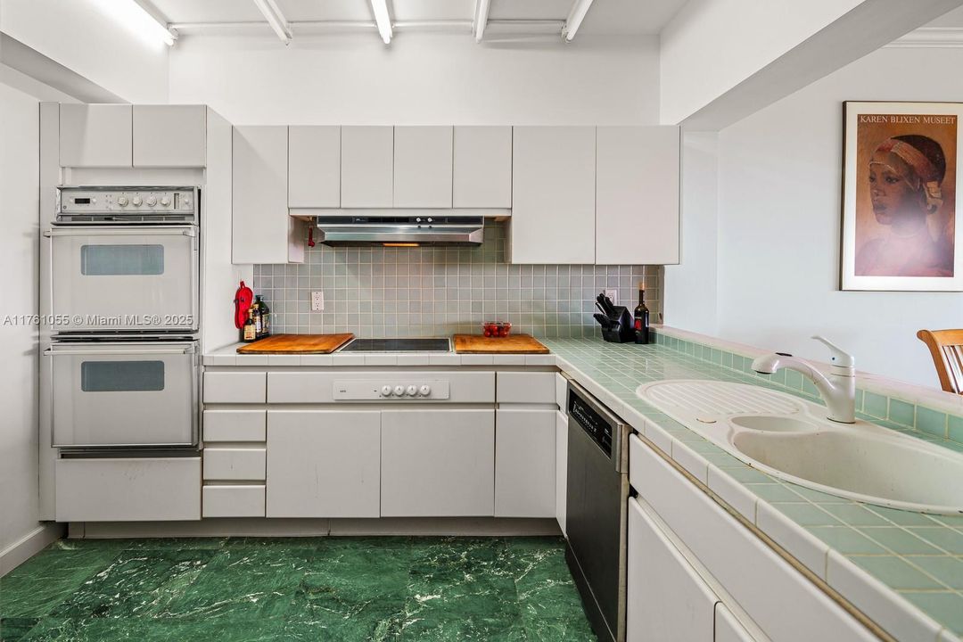 Недавно продано: $695,000 (1 спален, 1 ванн, 1059 Квадратных фут)